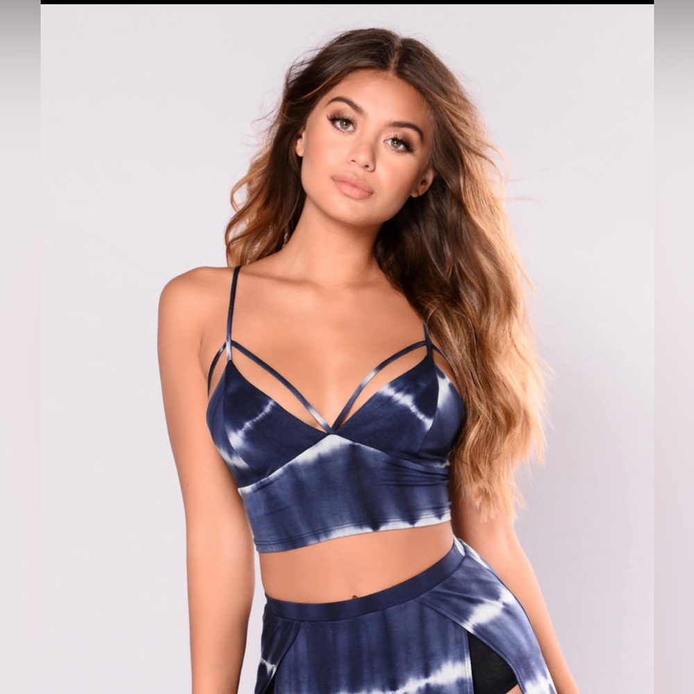 NWT Fashion Nova Navy Camilla Crop Top XS
